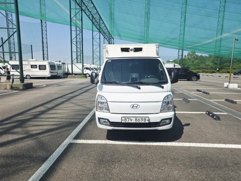Hyundai Porter II Refrigerated Super Cab