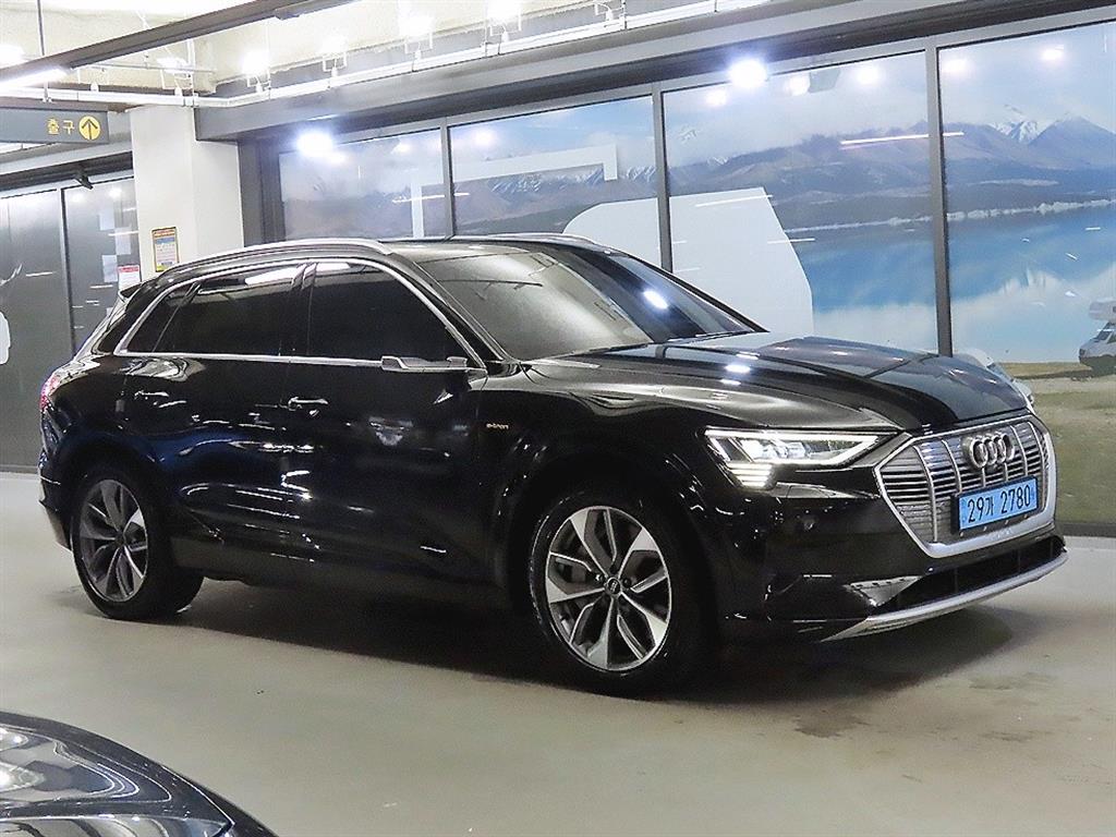 아우디 e-tron 55 Quattro