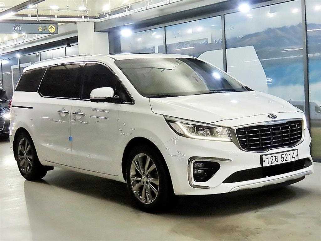 Kia Carnival 9 seats Noblesse Special