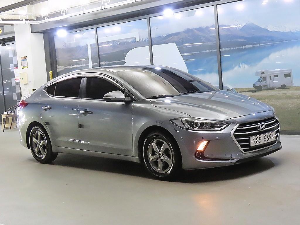 Hyundai Avante 1.6 GDi Smart