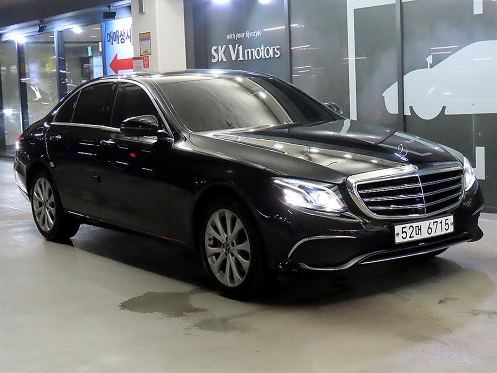 Mercedes-Benz E-Class E300 4Maetik Exclusive