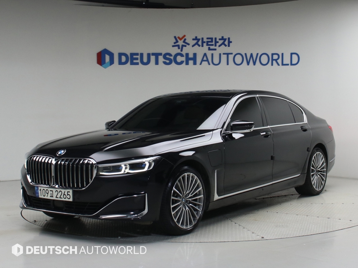 BMW 7 Series 745Le sDrive Dijain Pyueo Ekselreonseu
