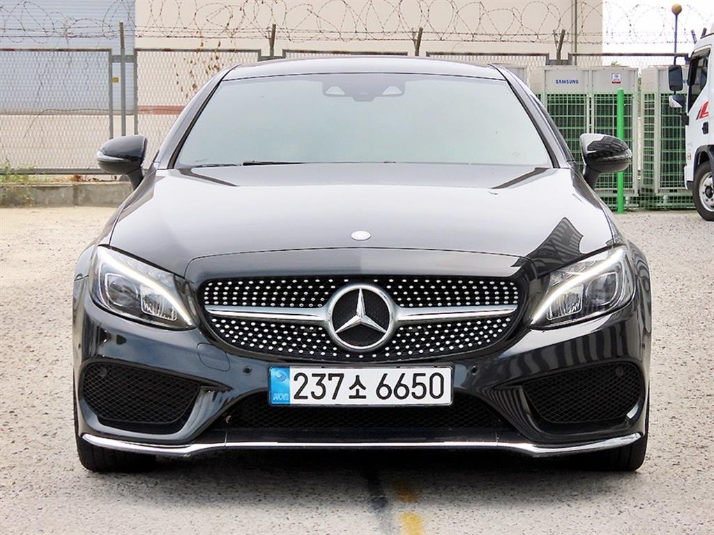 Mercedes-Benz C-Class C200 Coupe