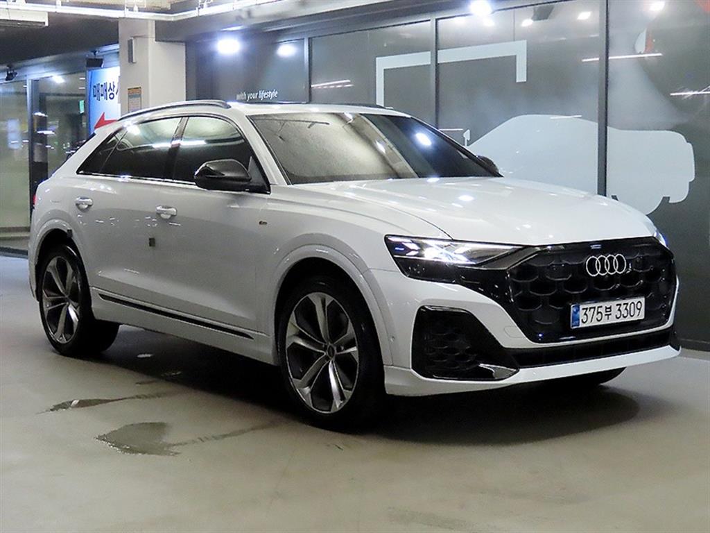 아우디 Q8 55 TFSI Quattro Premium
