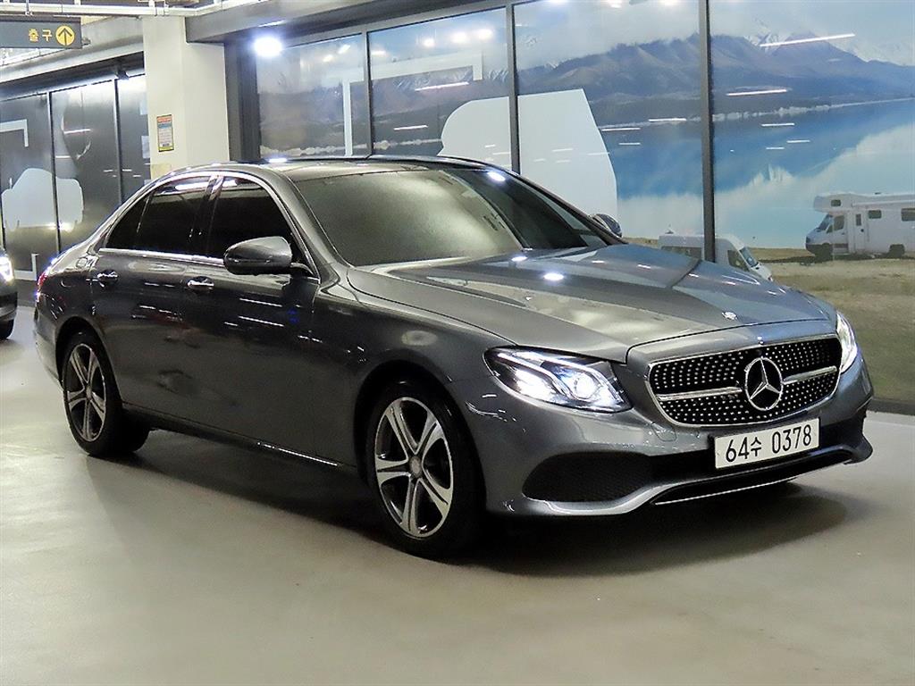 벤츠 E클래스 E300 4Maetik Avantgarde