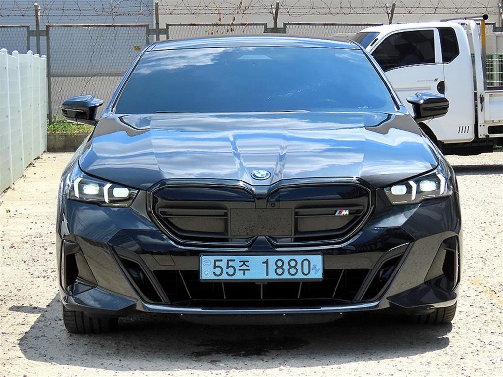 BMW i5 M60 xDrive
