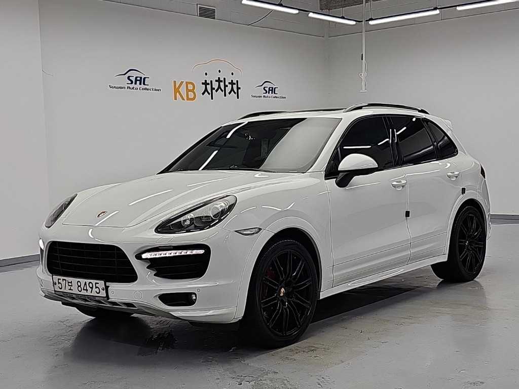 포르쉐 카이엔 4.8 GTS