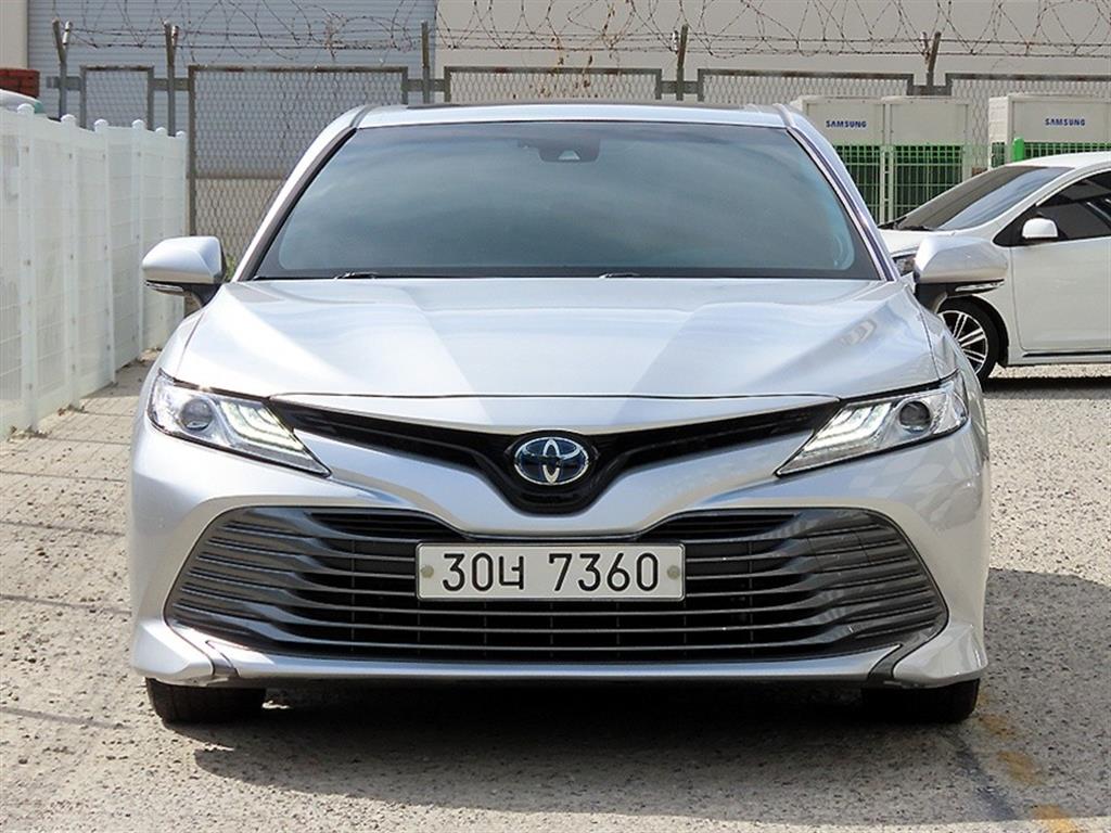 Toyota Camry 2.5 Hybrid XLE