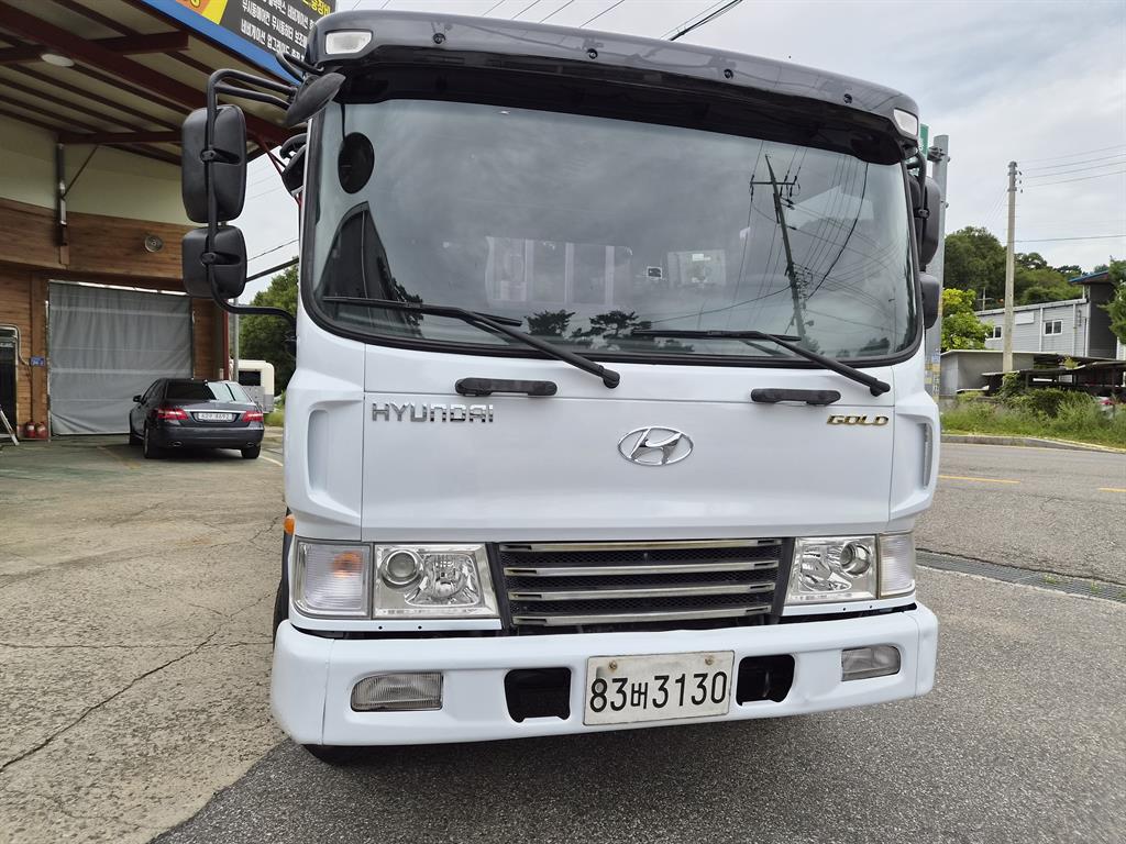 현대 Mega Truck 4.5т Урт бие
