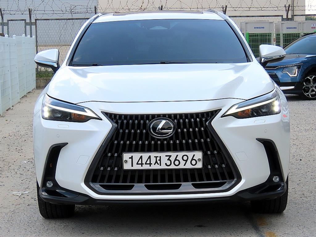 Lexus NX 350h Premium