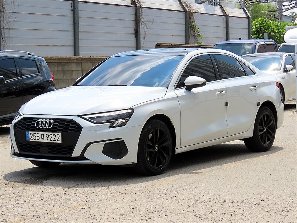 아우디 A3 40 TFSI