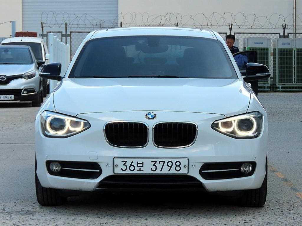 BMW 1 Series 5 хаалга 118d Sport