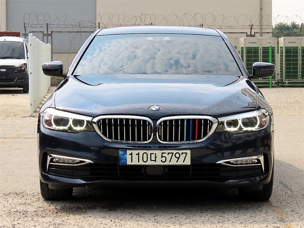 BMW 5 Series 520i Luxury