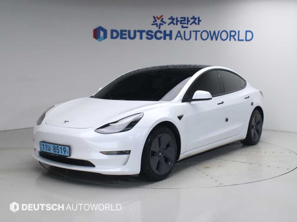 Tesla Model 3 AWD Rong Reinji