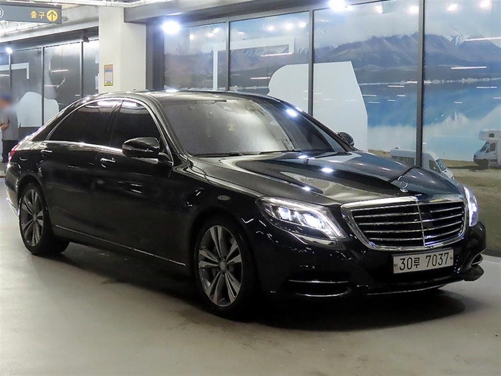 Mercedes-Benz S-Class S500L