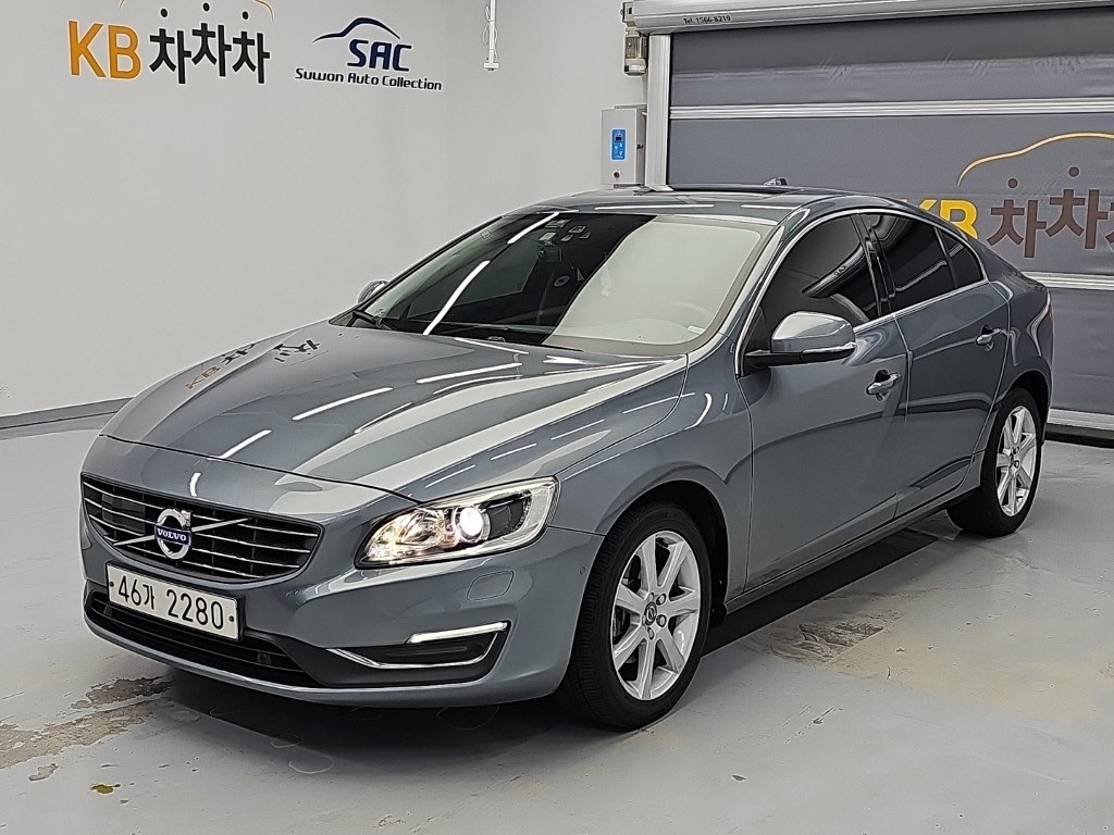 볼보 S60 D3 Momenteom