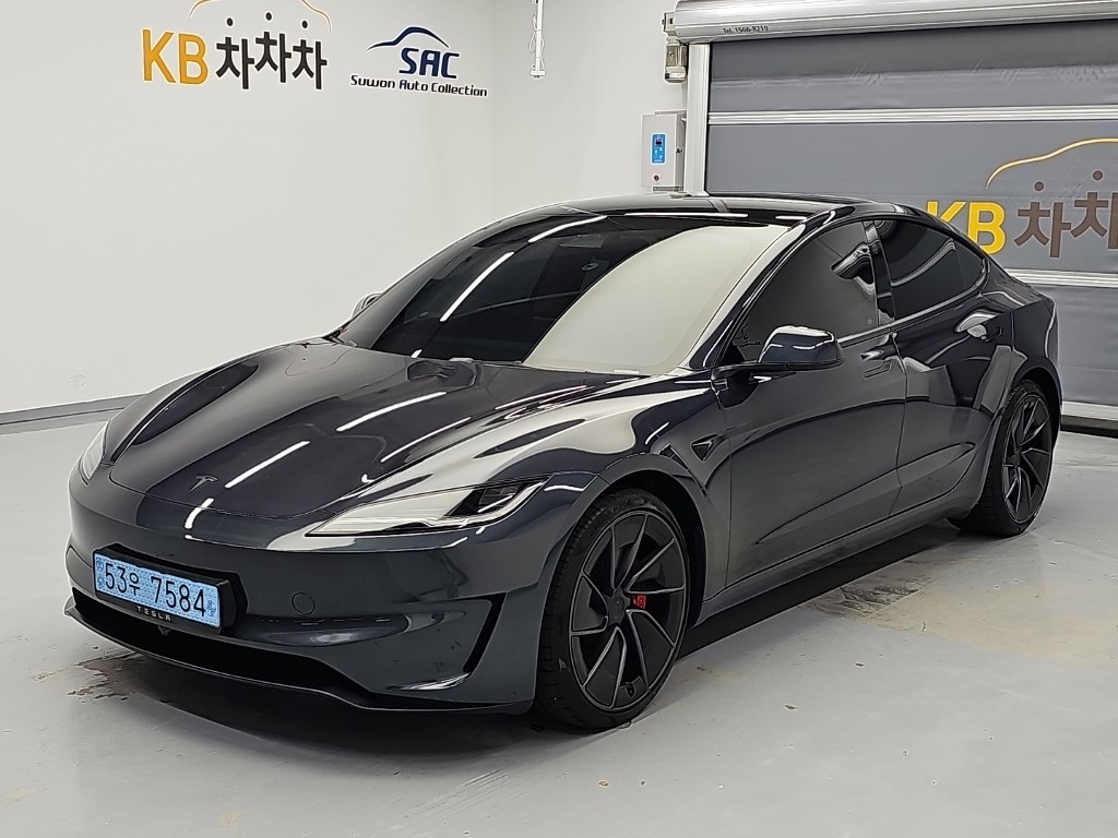 Tesla Model 3 AWD Performance