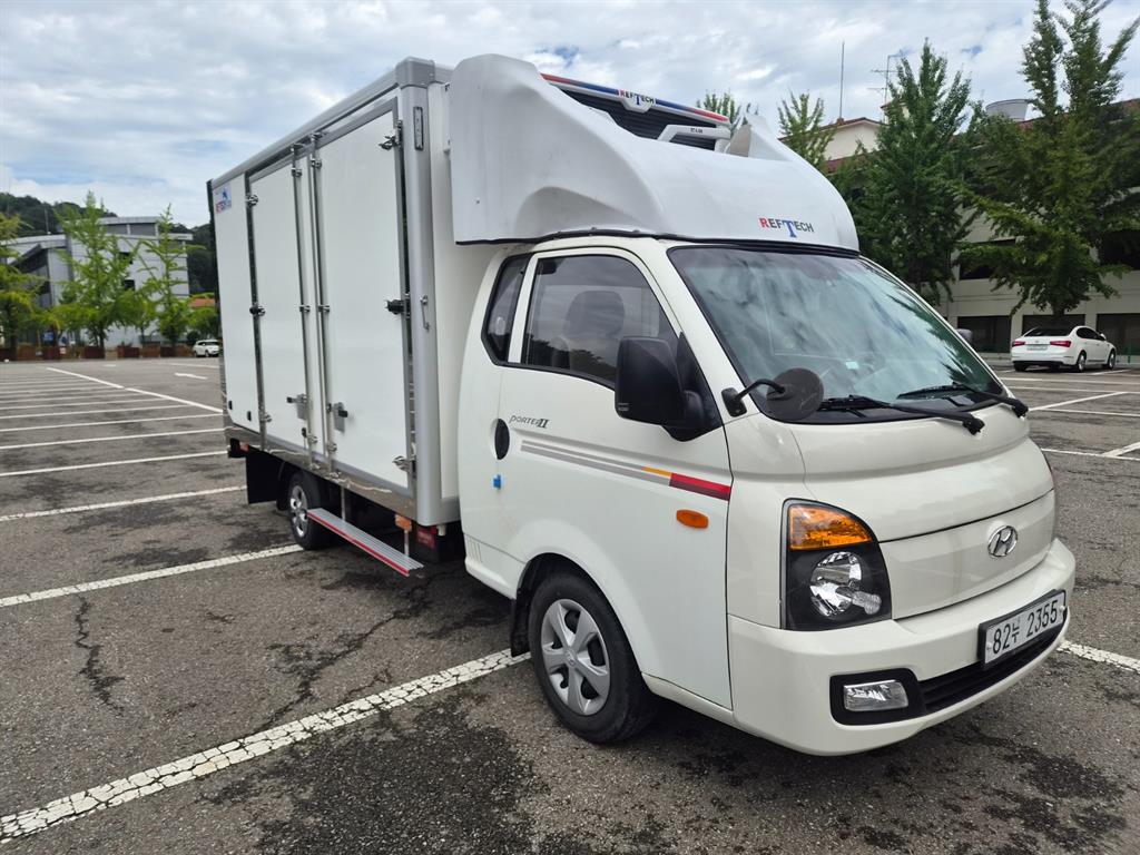 현대 Porter II Refrigerated Super Cab Twin Comp
