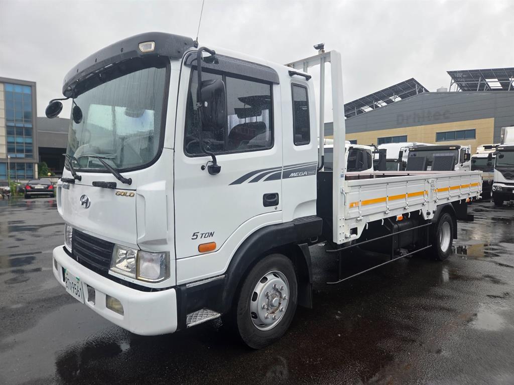 현대 Mega Truck 5т Урт бие
