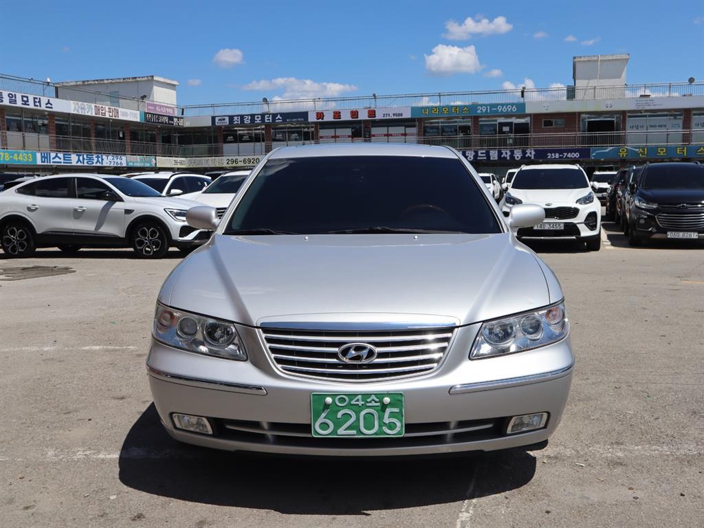 Hyundai Grandeur Q270
