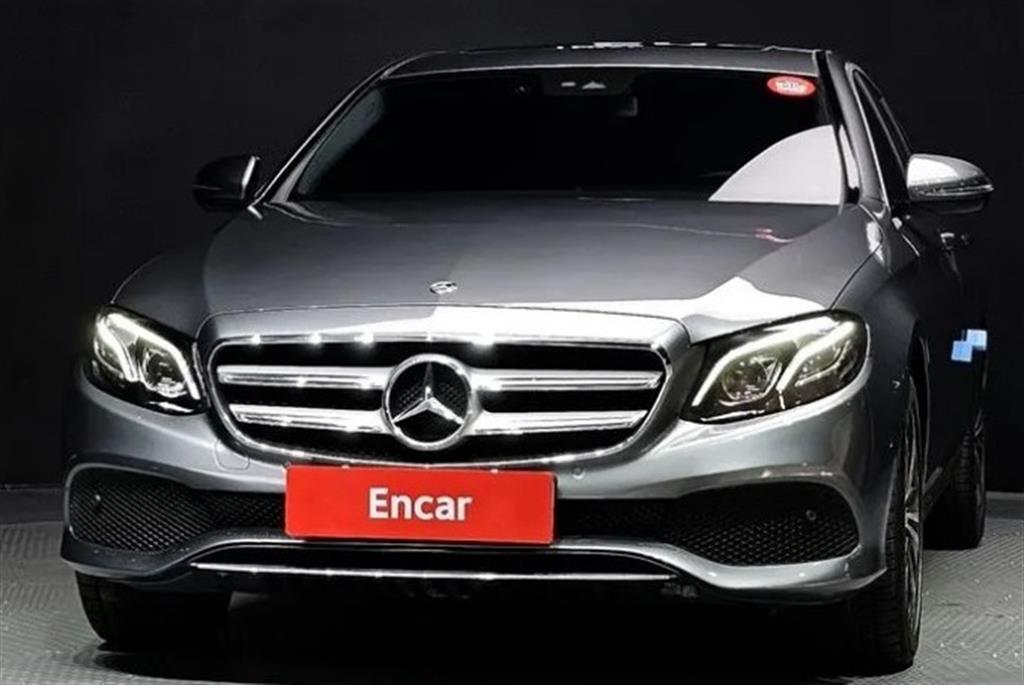 벤츠 E클래스 E220d Avantgarde