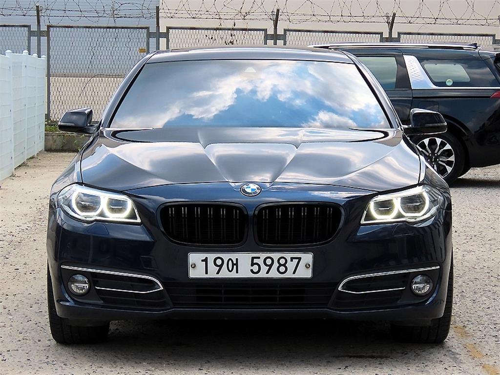 BMW 5시리즈 520d xDrive Luxury