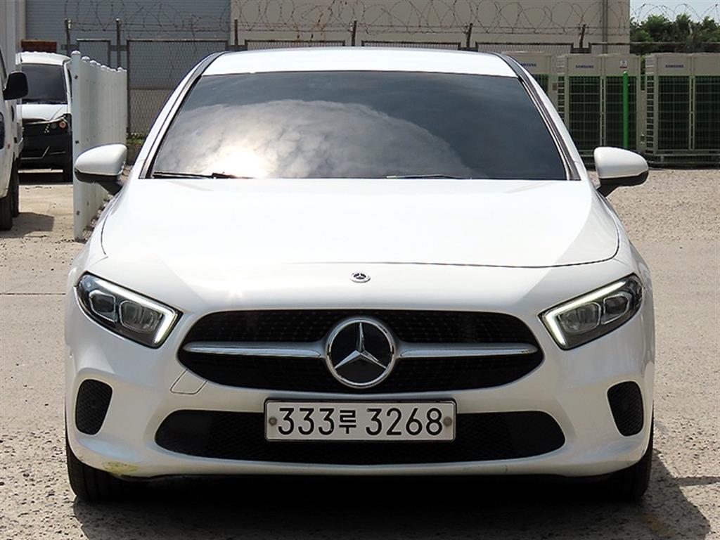 벤츠 A-Class A220 Haechibaek
