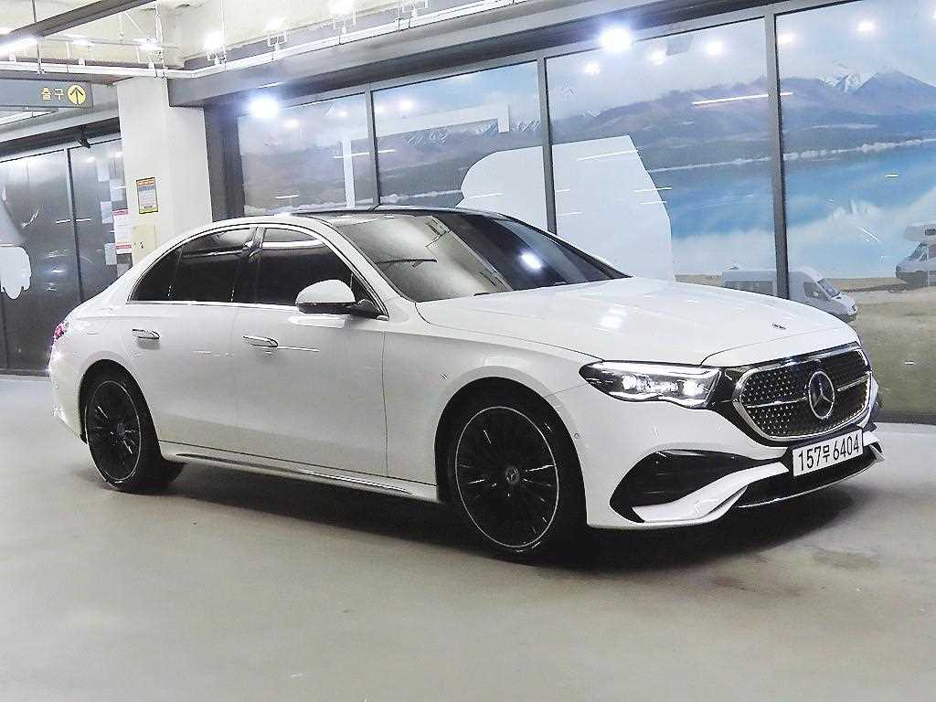Mercedes-Benz E-Class E300 4Maetik AMG Line