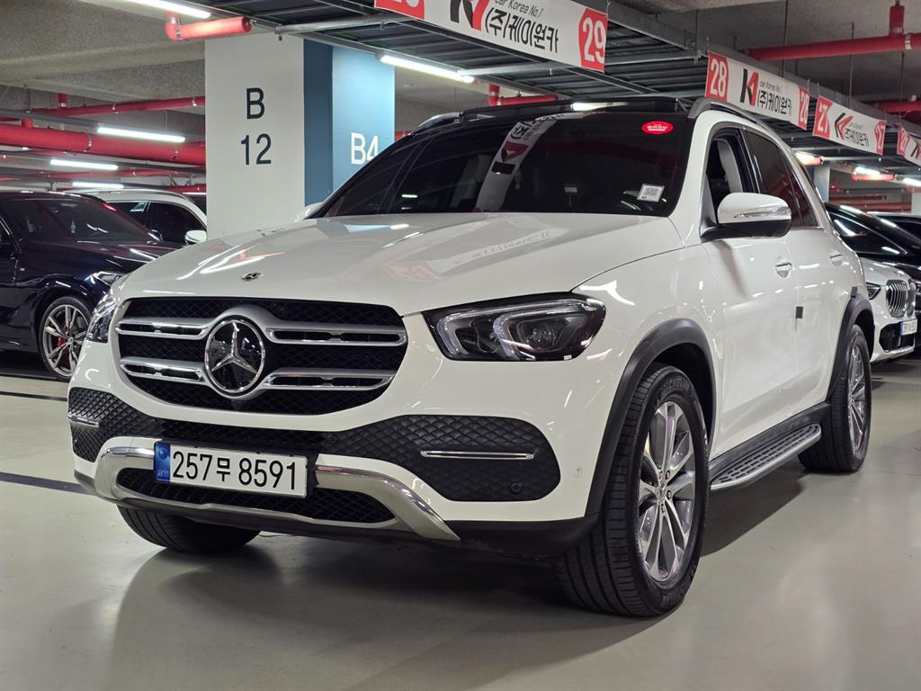 Mercedes-Benz GLE 300d 4Maetik