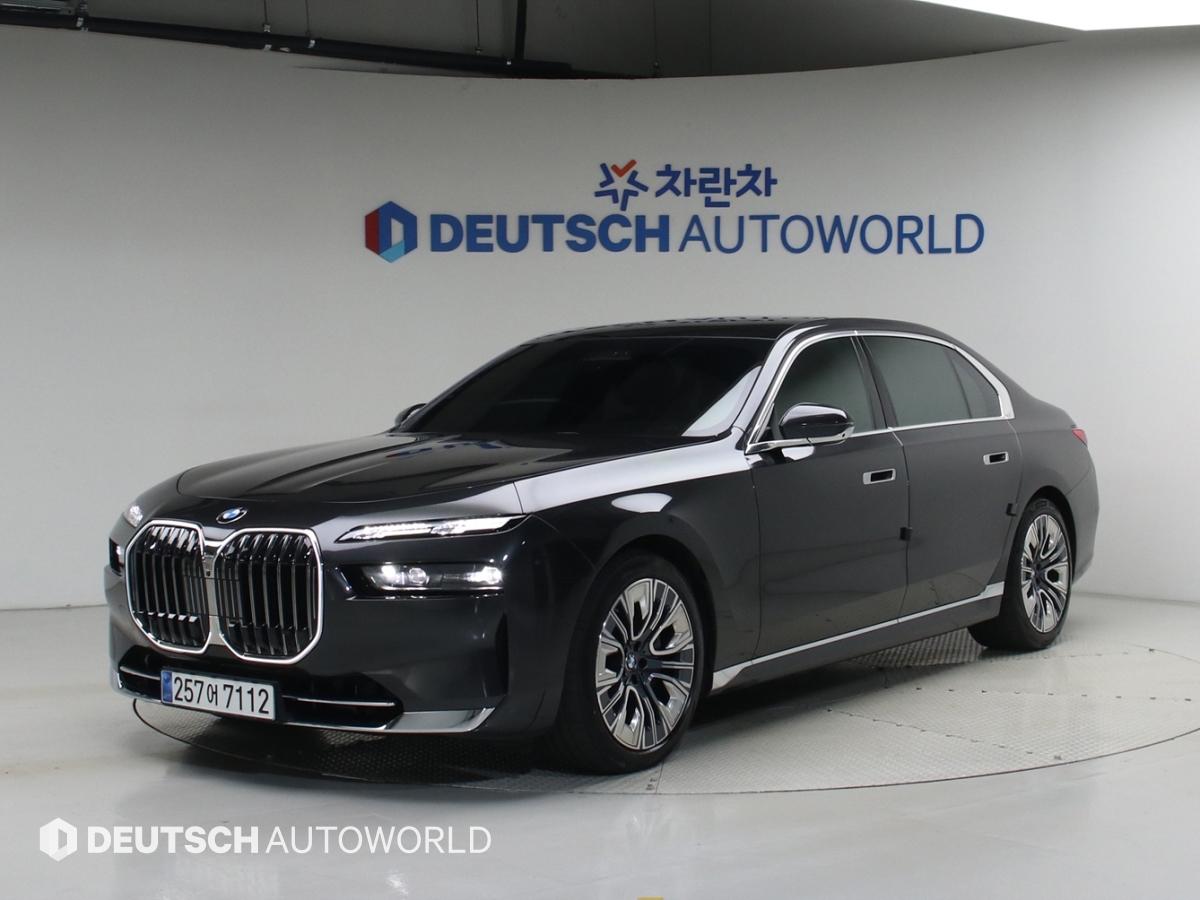 BMW 7 Series 740i sDrive DPE