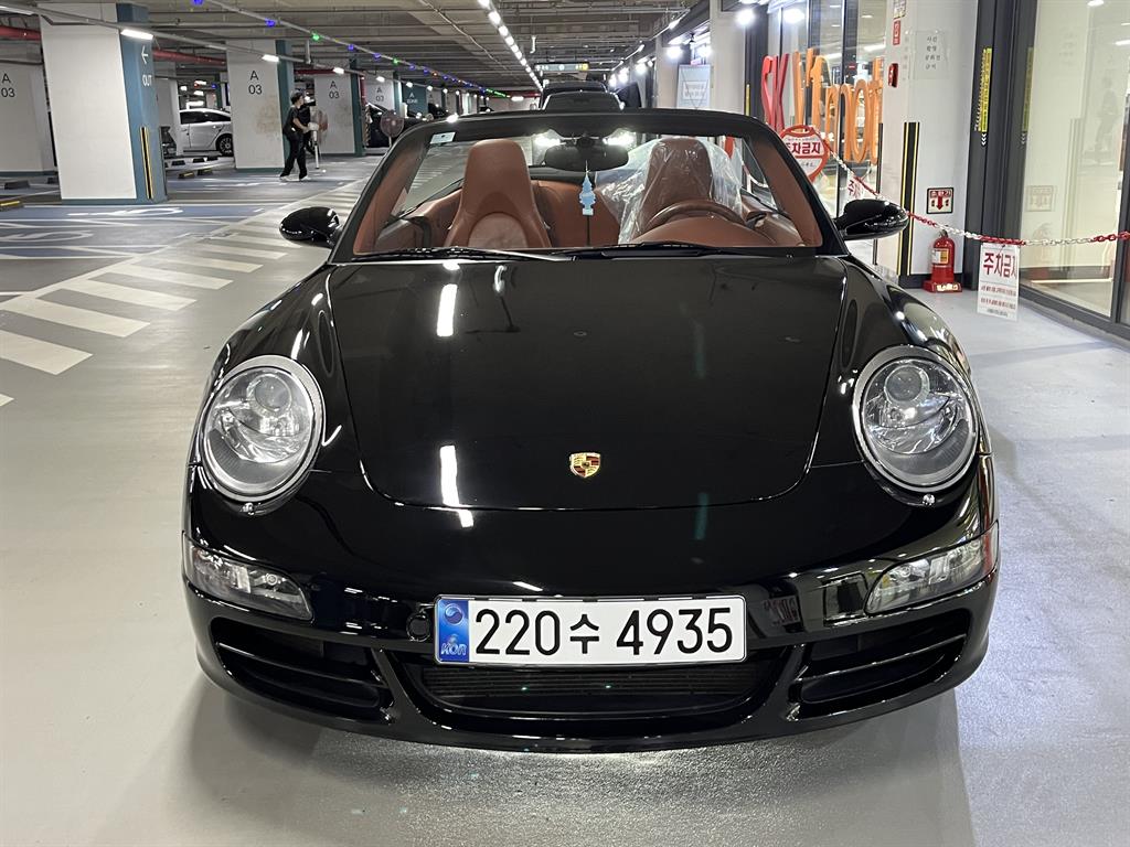 Porsche 911 Kabeuriolre Karera 4S