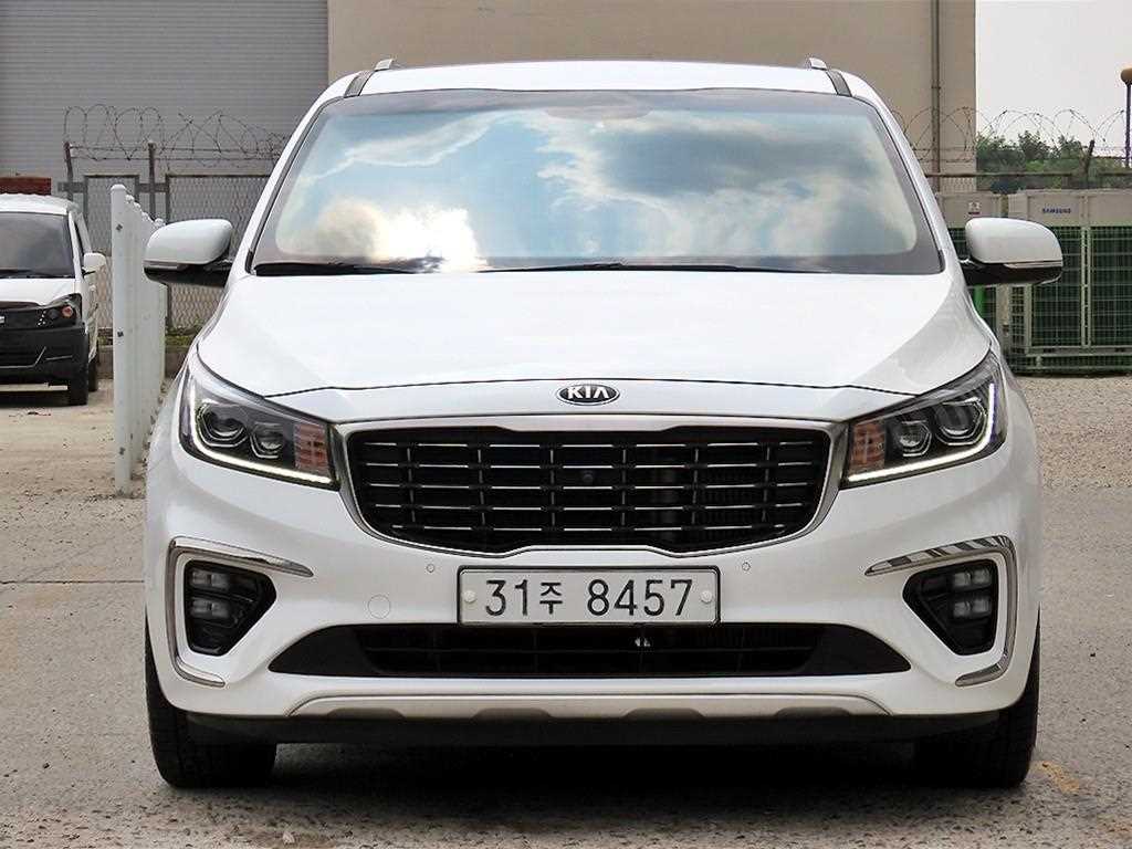 Kia Carnival 9 суудал Noblesse Special