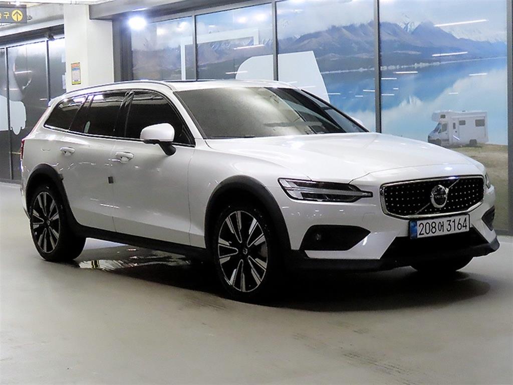 볼보 V60 Keuroseukeonteuri 2.0 B5 AWD Ultimate