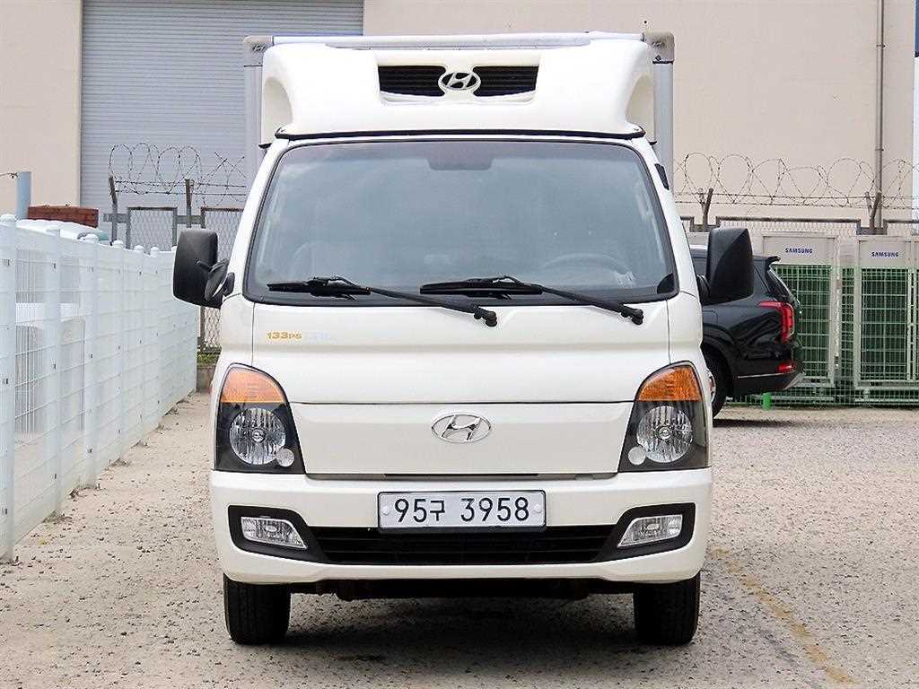 현대 Porter II Refrigerated Super Cab Twin Comp