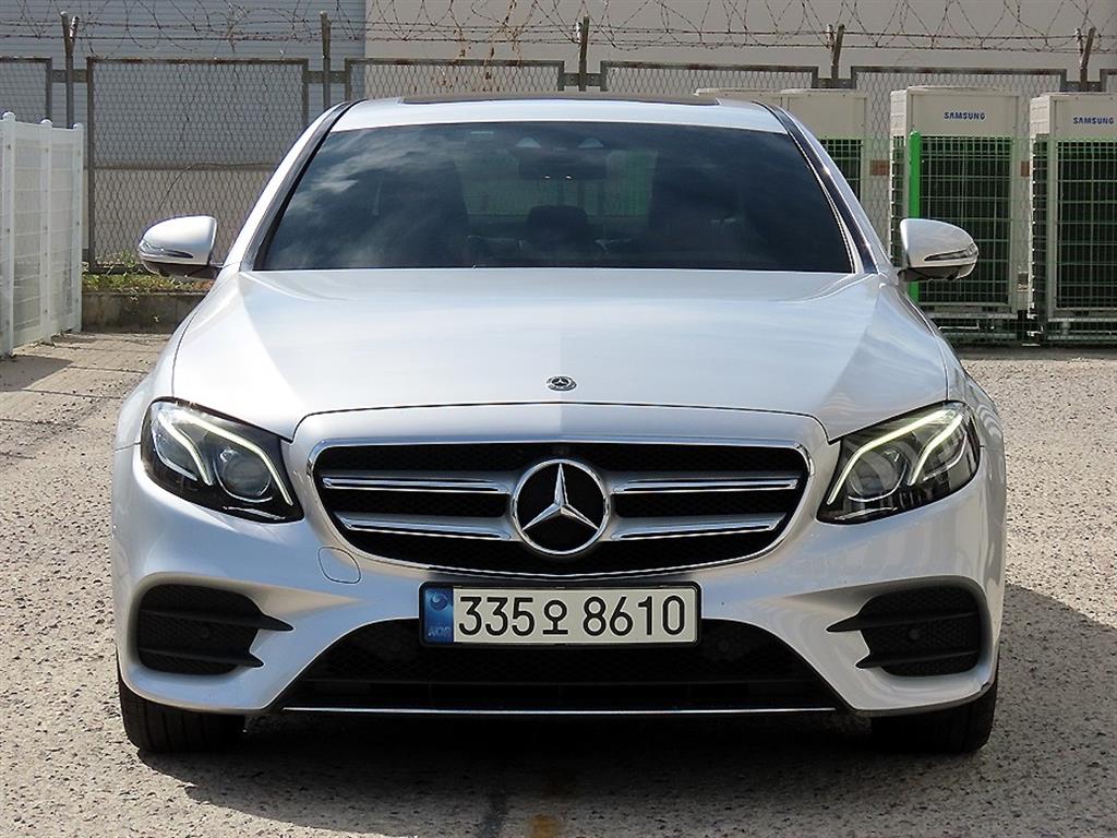 벤츠 E클래스 E300 4Maetik AMG Line