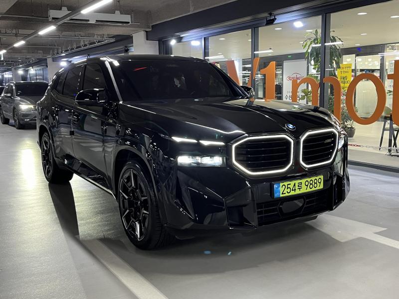 BMW M4 XM 4.4 V8 PHEV Naiteu Goldeu