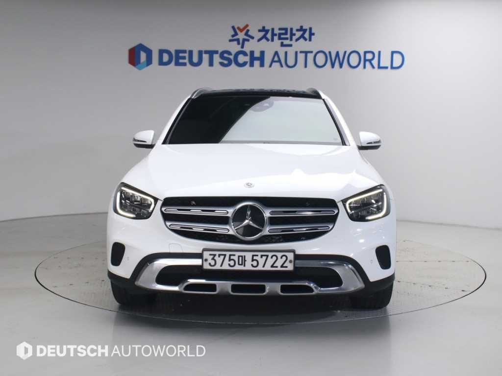 Mercedes-Benz GLC 300 4Maetik