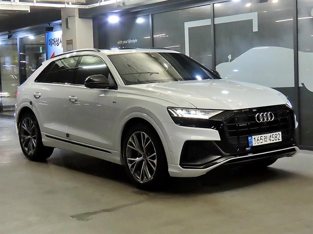 Audi Q8 55 TFSI Quattro Premium