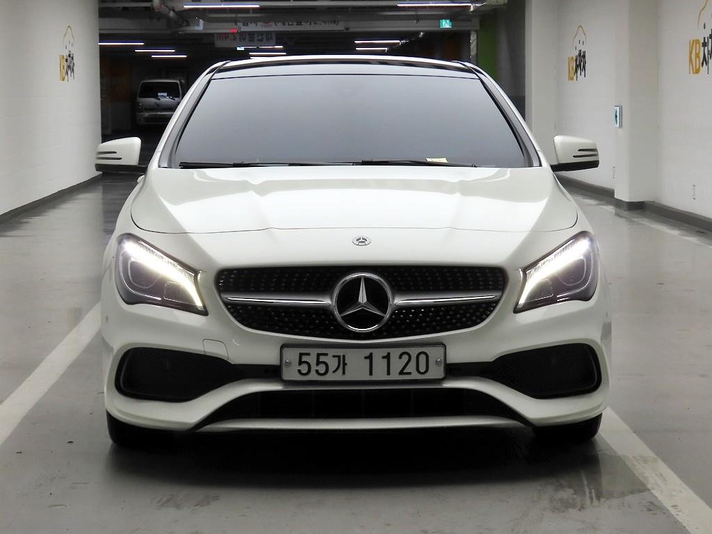 Mercedes-Benz CLA CLA220 AMG Line