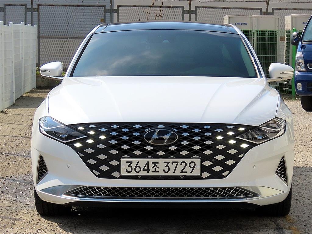 Hyundai Grandeur Hybrid 2.4 HEV Calligraphy
