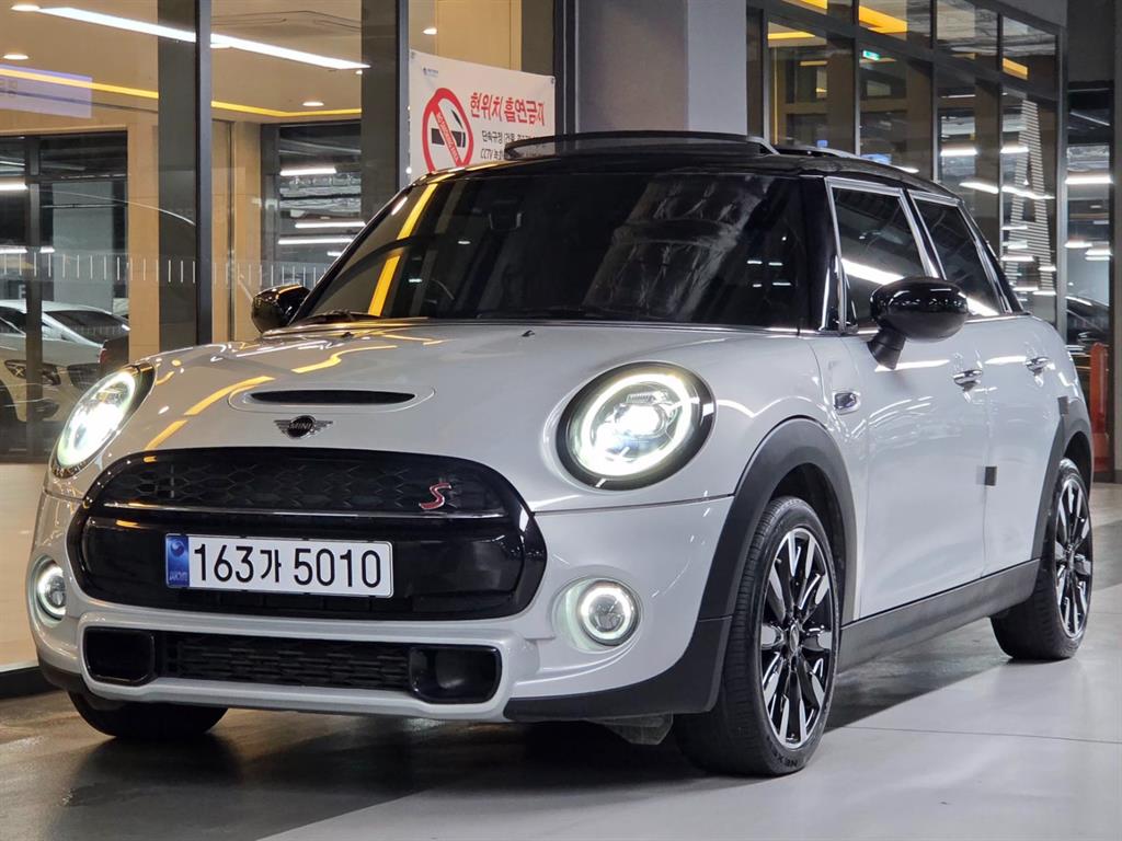 MINI Cooper 5 door 2.0 S