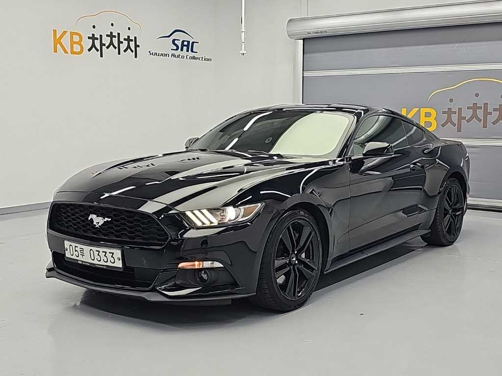 Ford Mustang Coupe 2.3 Premium