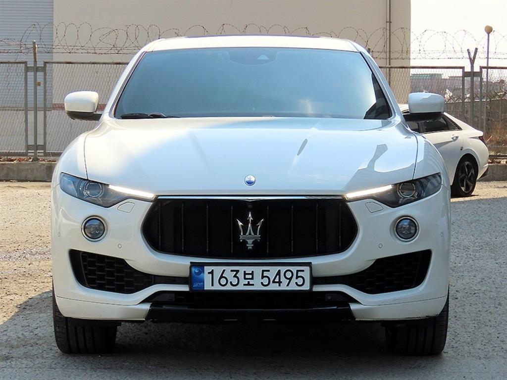 마세라티 Levante 3.0 Sport