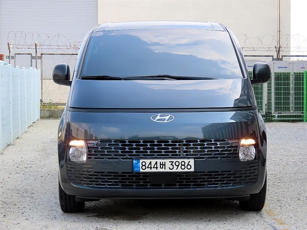 Hyundai Staria 2.2 Карго 3 суудал Smart