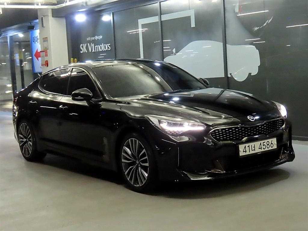 Kia Stinger 2.0 Turbo AWD Platinum