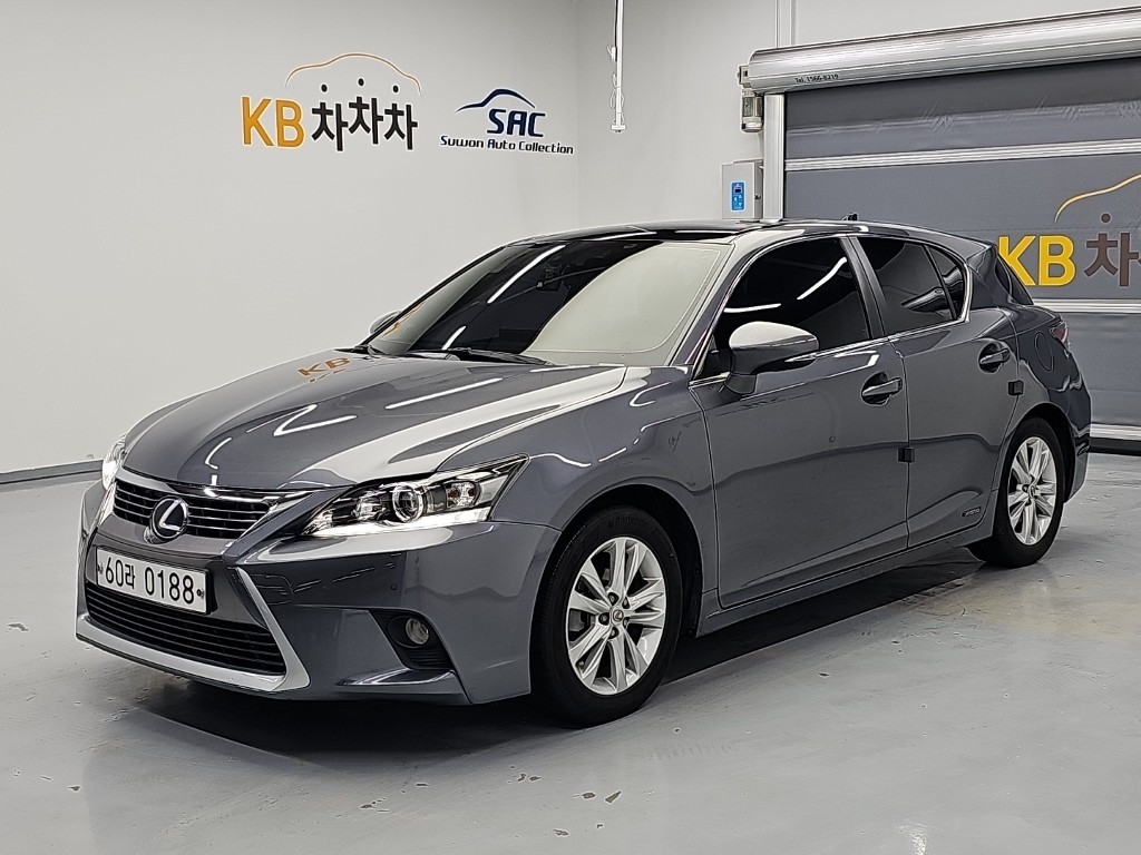 Lexus CT 200h Supreme