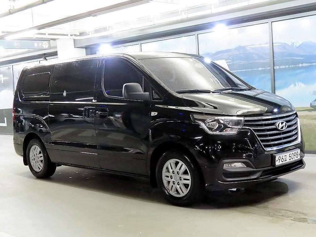Hyundai Grand Starex 5 суудал Van Smart