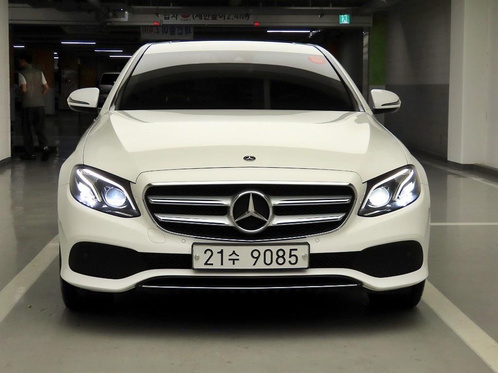 벤츠 E클래스 E220d Avantgarde