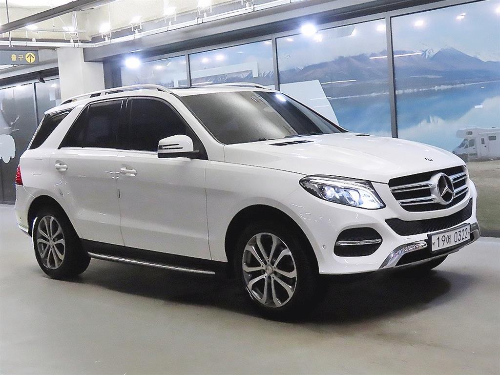 벤츠 GLE 250d 4Maetik