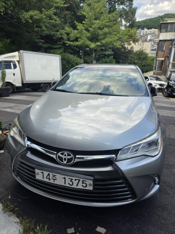 Toyota Camry 2.5 XLE